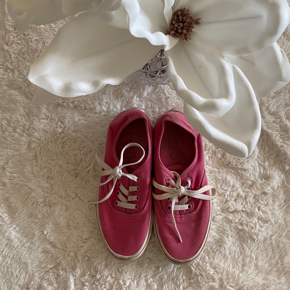 Vans Era sneakers in pink